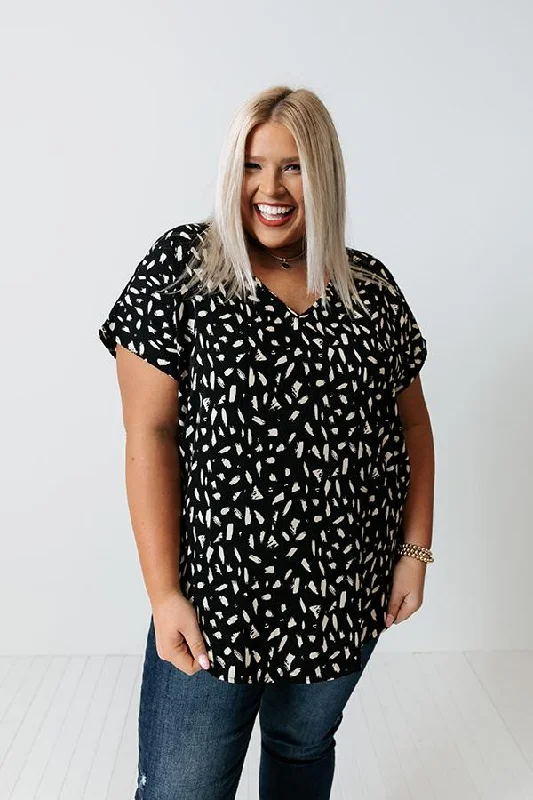 fashion Top In Black Curves spoty short sleeve shirt