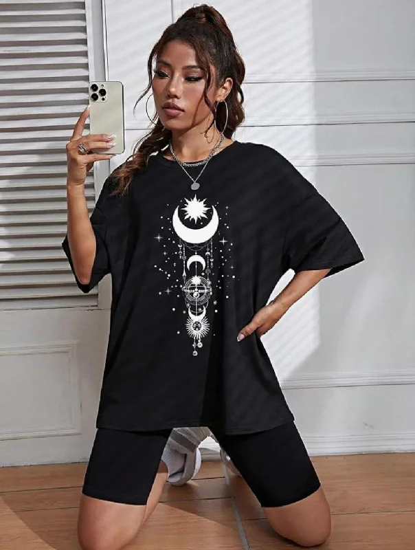 Solid Mushroom Moon Print || Solid Black Tee || Women Aesthetic