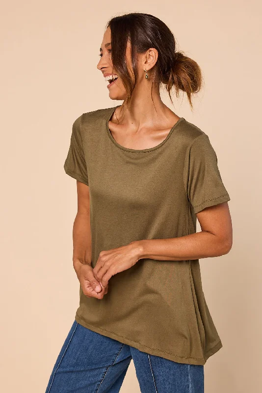 Swing Tee in Khaki