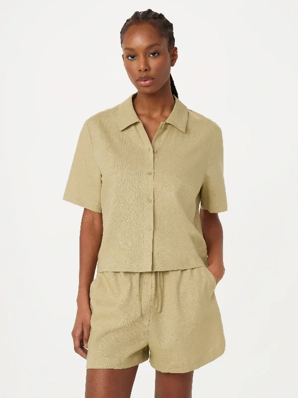 The Cropped Linen Blend Shirt in Green Beige