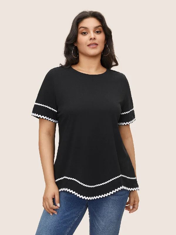 Cotton Contrast Trim Round Neck T-shirt